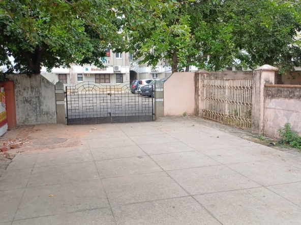 3BHK independent house for sale in Mogappair West, Mohan Ram Nagar – 2400 sqft land, 2000 sqft building, north facing with 24 ft road access