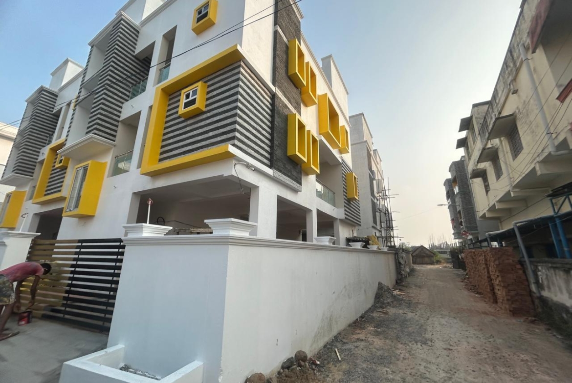 Brand new 5 BHK villa for sale in Neelankarai