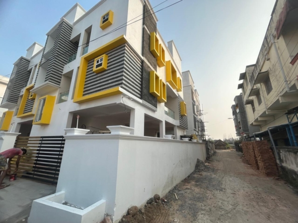 Brand new 5 BHK villa for sale in Neelankarai